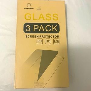 3 screen protector as you can see in the pictures